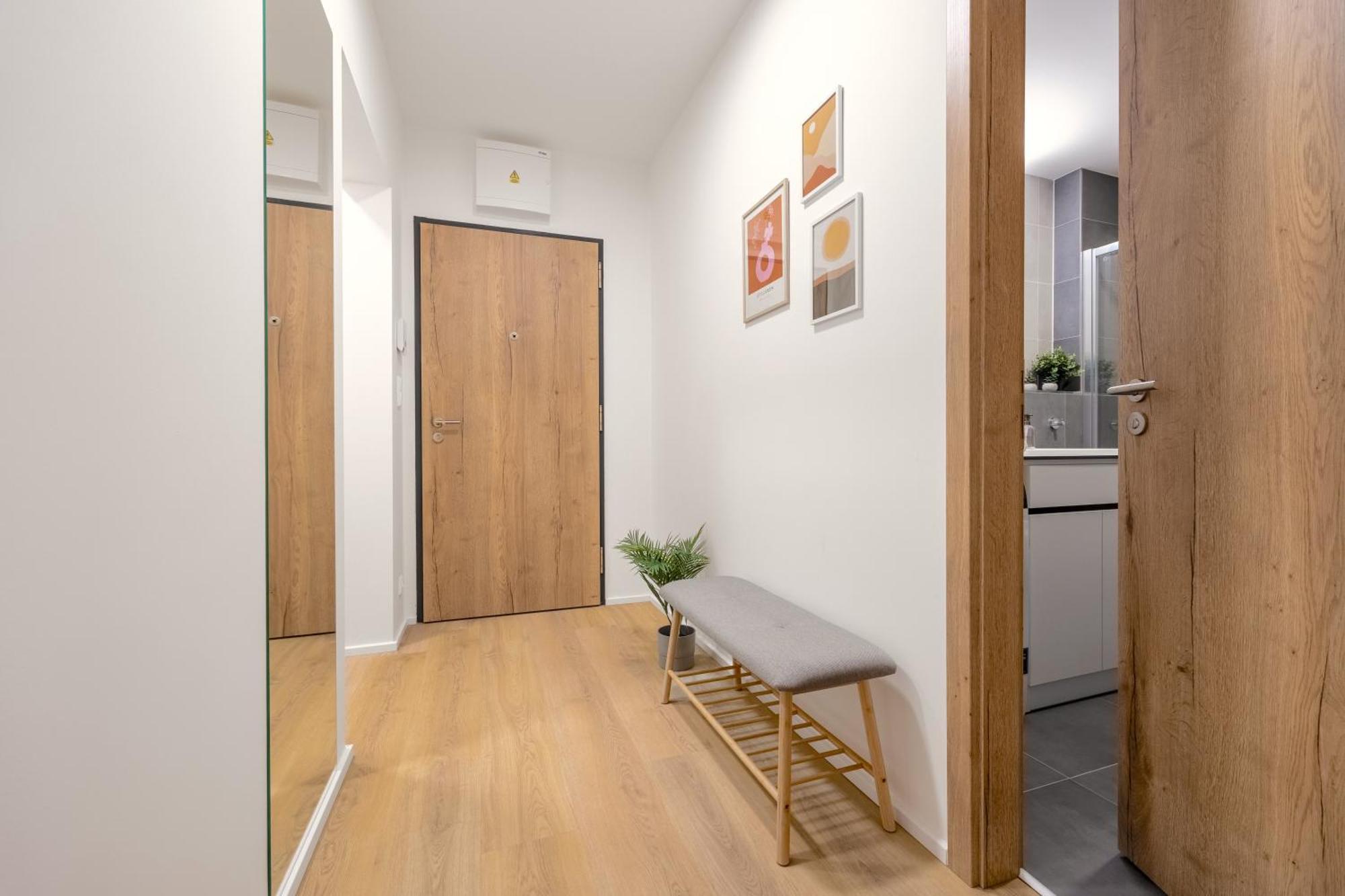 Апартаменты Bright 2Br - 4Th Floor, Balcony, Free Parking By Gravity Прага Экстерьер фото